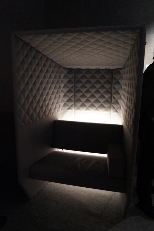 E-Leriche assise silence