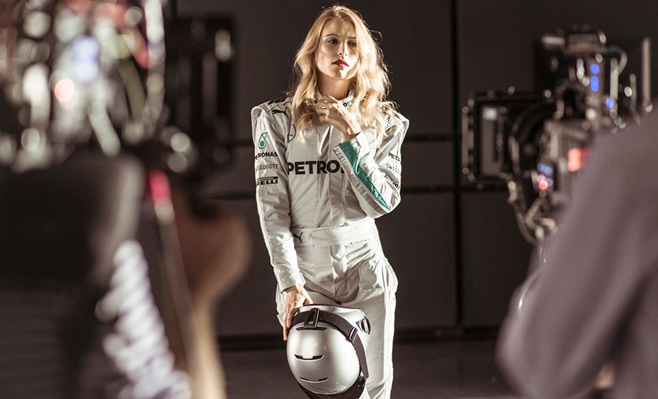 Dree Hemingway, Lewis Hamilton et Nico Rosberg dans la course !