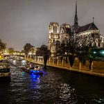 peniche devant Notre Dame de Paris